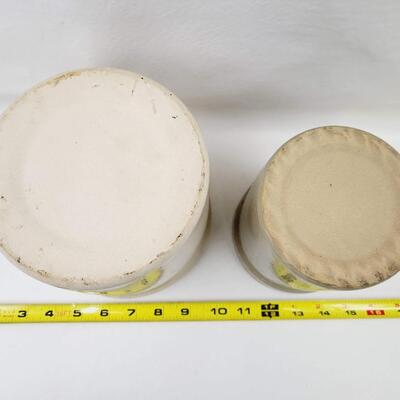 SMALL VINTAGE PAIR OF CROCKS
