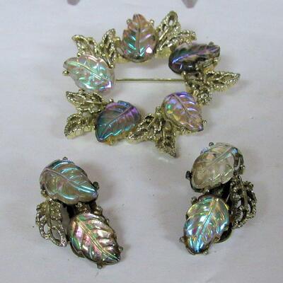 Pretty Vintage Pin and Earrings Set