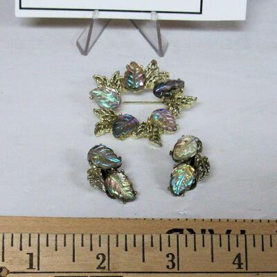 Pretty Vintage Pin and Earrings Set