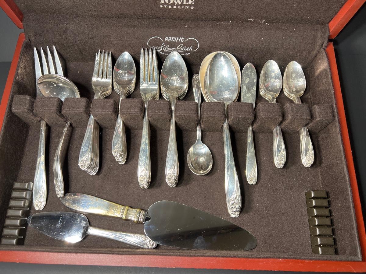 Large Flatware Set