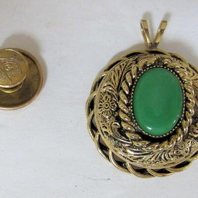 Vintage Mason's Tie Pin, Green Stone on Goldtone Pendant