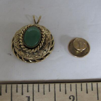 Vintage Mason's Tie Pin, Green Stone on Goldtone Pendant