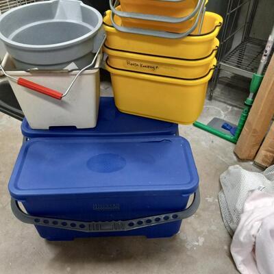 LOT 45A CLEANING BUCKETS AND TRAYS