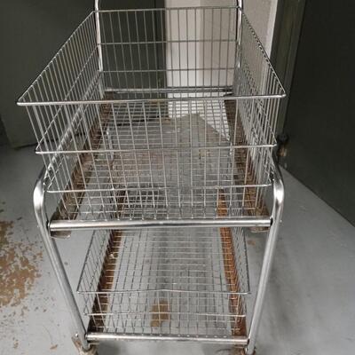 LOT 38A WIRE METAL CART