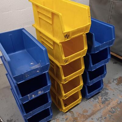 LOT 46A PLASTIC STACK BINS
