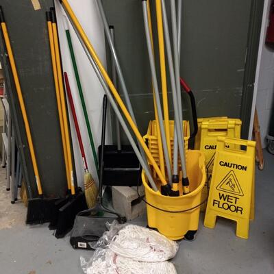 LOT 49A  FLOOR CLEANING