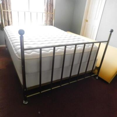 Queen Full Size Metal Brass Finish Post Bed with Mattress Set