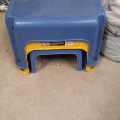 SPRAY BOTTLES-MICROFIBER CLOTHS'-STEP STOOLS