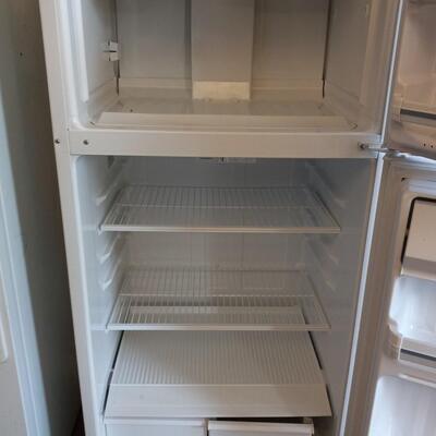 GE REFRIGERATOR