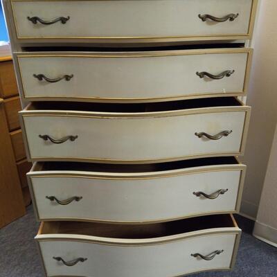LOT VINTAGE CHEST OF DRAWER