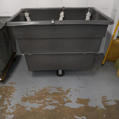 LOT LARGE ROLLING CART