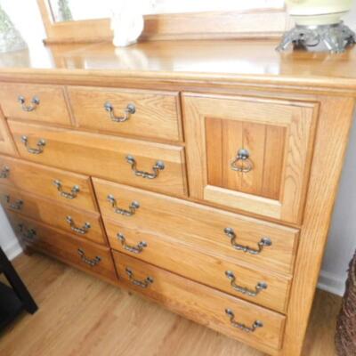 Solid Wood Vaughn-Bassett Dresser with Mirror (No contents)