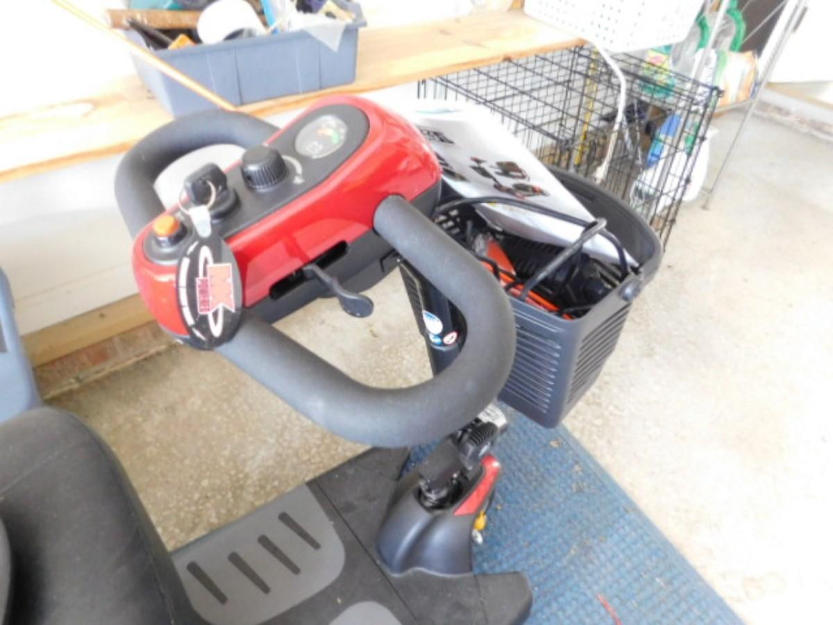 Buzz Around XL Battery Powered Scooter