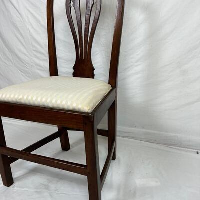 109 Antique Hepplewhite Country Chair