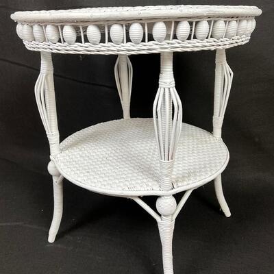 116 Antique Victorian White Wicker Two Tier Round Accent Table
