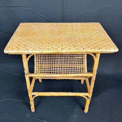 122 Vintage Ratan Table / Stand