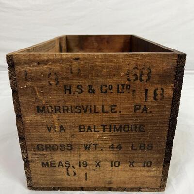127 Vintage Balmoral Castle Scotch Whiskey Wooden Crate