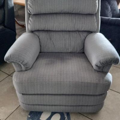 LOT 25N LAZY BOY RECLINER