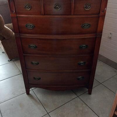 LOT 22N CHEST OF DRAWERS