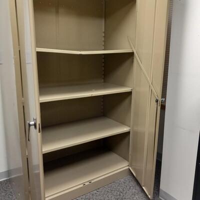 LOT METAL CABINET
