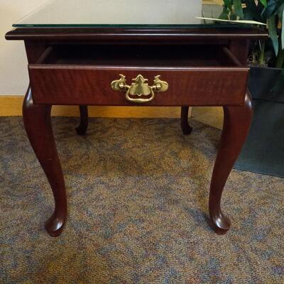 LOT 7C WOODEN SIDE TABLE AND FAUX PLANT