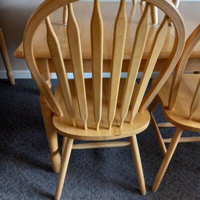 LOT 3N WOODEN TABLE AND 4 CHAIRS