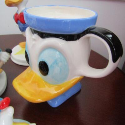 Group of Donald Duck Ceramic Collectibles