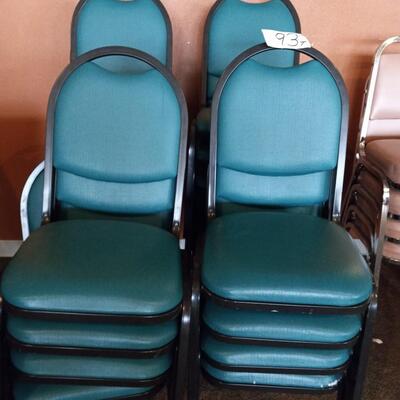 LOT 93T 16 STACKABLE CHAIRS