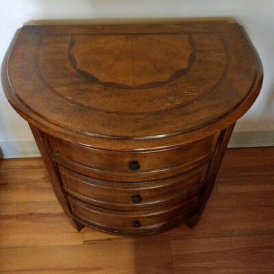 LOT 87T WOODEN SMALL SIDE TABLE