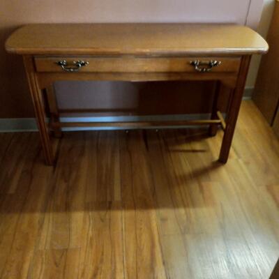 LOT  WOODEN SOFA TABLE