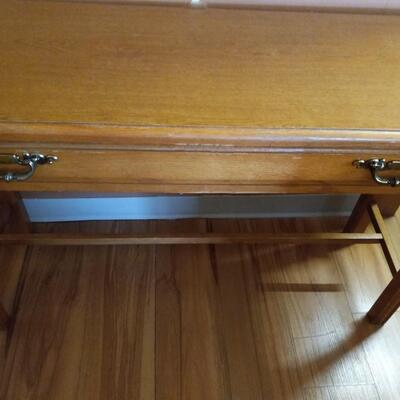 LOT  WOODEN SOFA TABLE