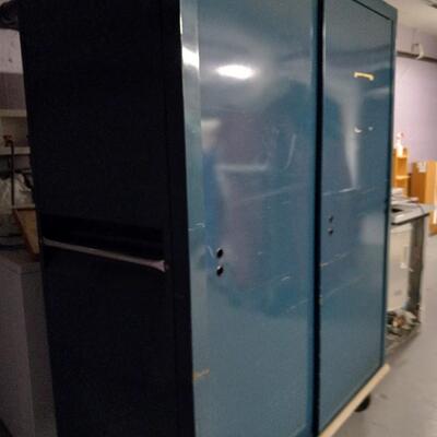 METAL CABINET ON CASTERS