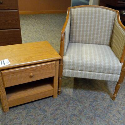 LOT 14C CHAIR AND WOODEN SIDE TABLE