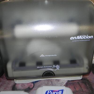 LOT 61W AUTOMATIC SOAP AND TOWEL DISPENSERS