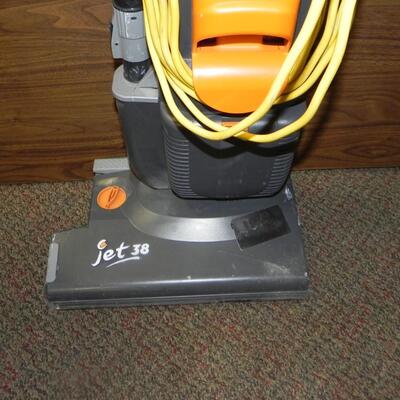 LOT 130T TASKI JET38 CLEANER