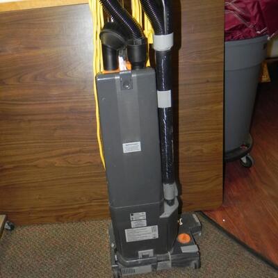 LOT 130T TASKI JET38 CLEANER