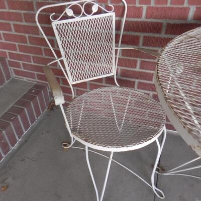 METAL PATIO TABLE WITH 2 CHAIRS