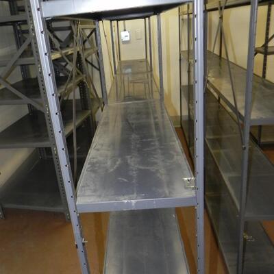 LOT 35N METAL SHELVING