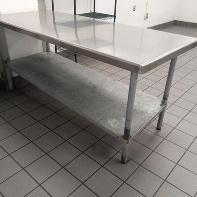 STAINLEES STEEL TABLE