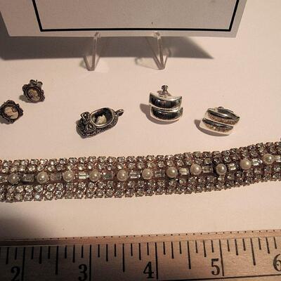 Lot of Costume Jewelry, Faux Pearls on Bracelet, Read Description