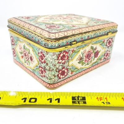 SMALL METAL FLORAL LIDDED BOX - HOLLAND