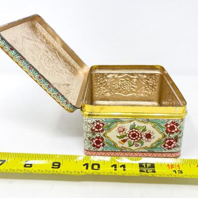 SMALL METAL FLORAL LIDDED BOX - HOLLAND
