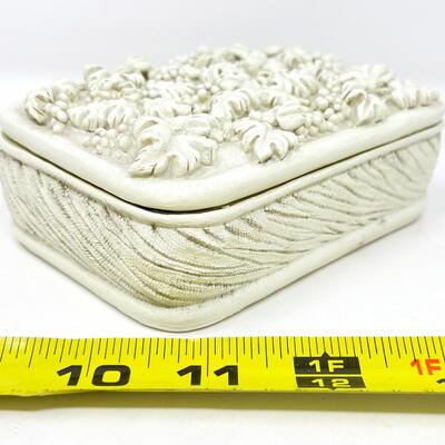 SMALL STONEWARE LIDDED BOX W/ GRAPEVINES