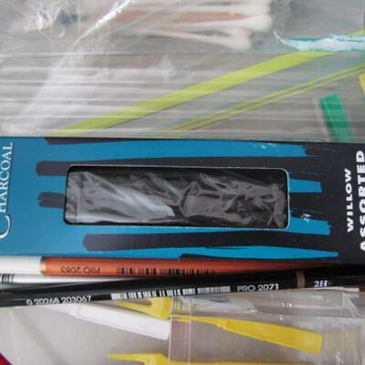 Nice Selection of Art Supplies- Books, Brushes, Sketch Pads