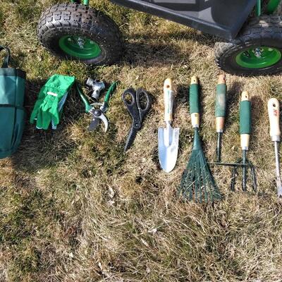 LOT 23 TRACTOR SEAT MOBILE GARDEN CHAIR AND GARDENING SUPPLIES