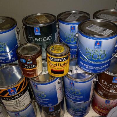 LOT 9P LARGE AMOUNT OF PAINT