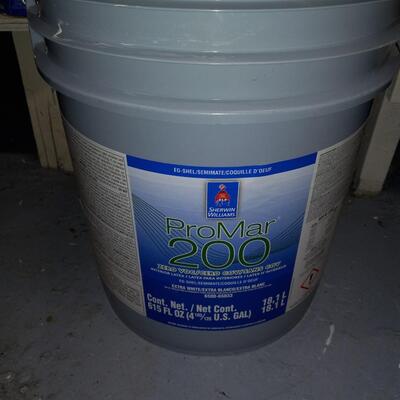 LOT 9P LARGE AMOUNT OF PAINT