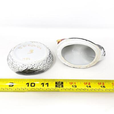 SMALL HAND-PAINTED CHICKEN LIDDED DISH