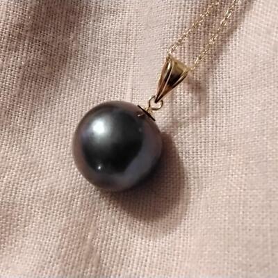 12mm Tahitian pearl on 18k bale with 14k necklace