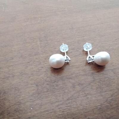 Lavender Akoya with zircon accent sterling silver post earrings